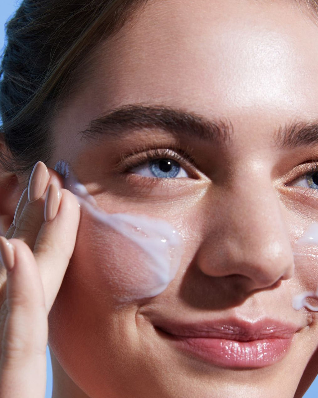 BRIGHTENING MOISTURIZER